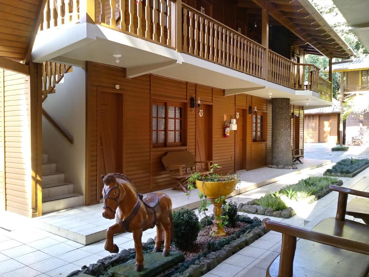 Pousada Villa Fiorita カネラ エクステリア 写真