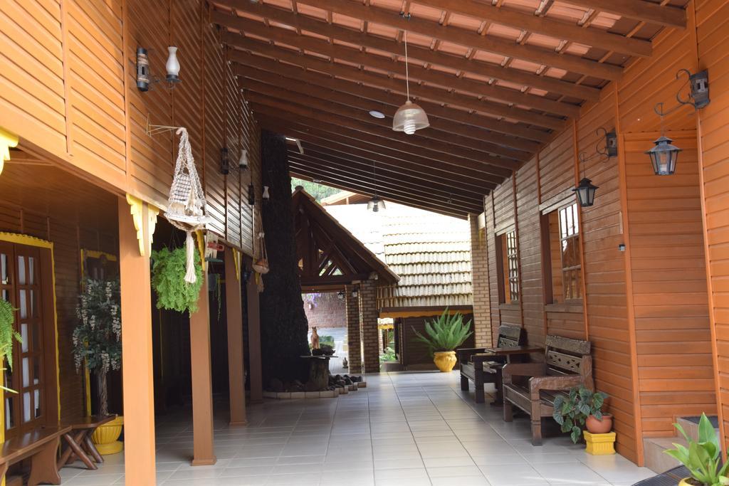 Pousada Villa Fiorita カネラ エクステリア 写真