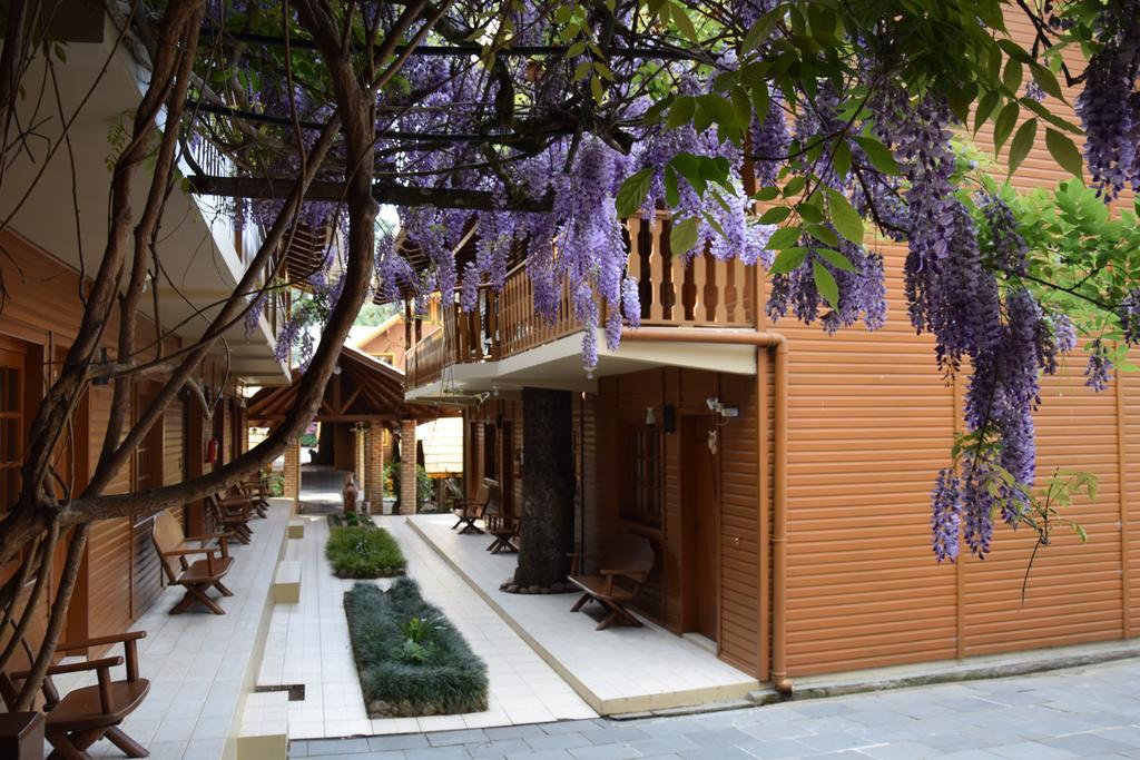 Pousada Villa Fiorita カネラ エクステリア 写真